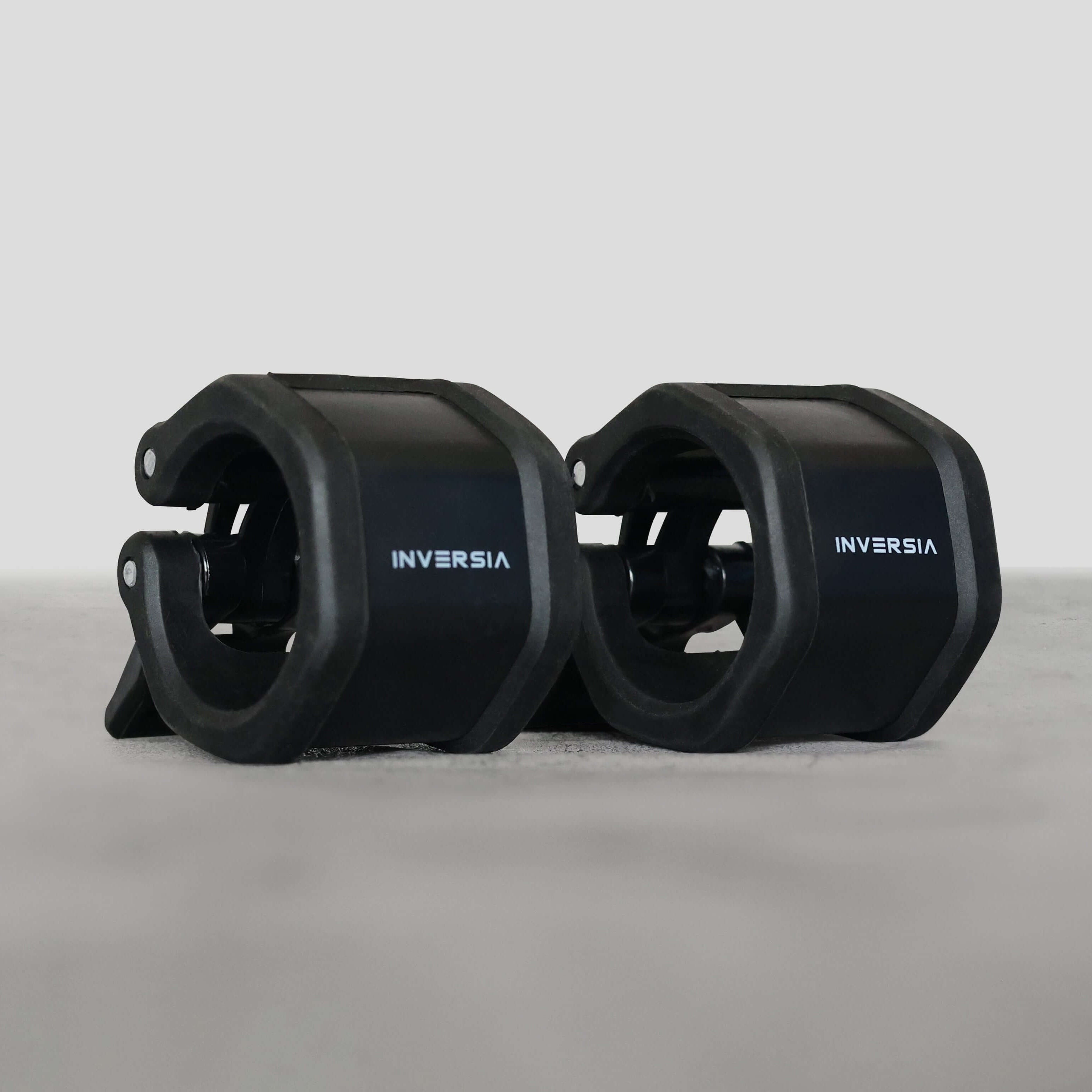 1.0 RESISTANT NYLON COLLARS